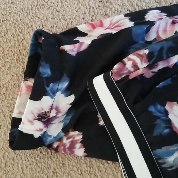Uniq floral jogger pants - Picture 2 of 7